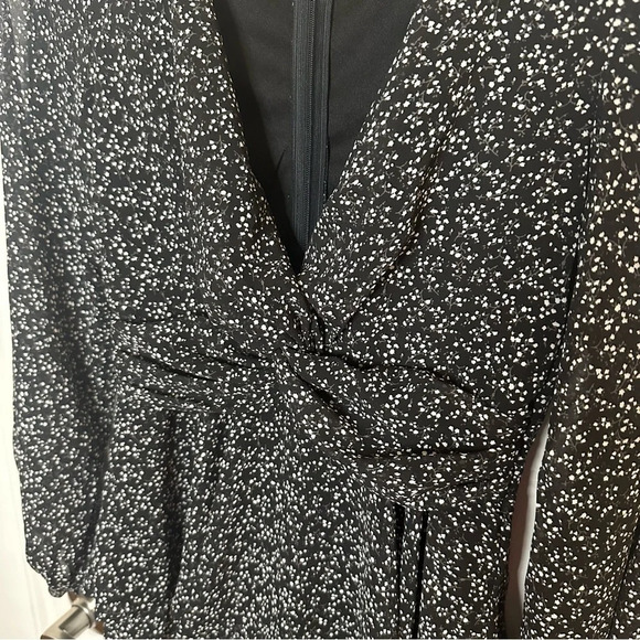 LULU’S Tell You I Love You Black White Floral Twist Long Sleeve Mini Dress XS - Picture 6 of 9